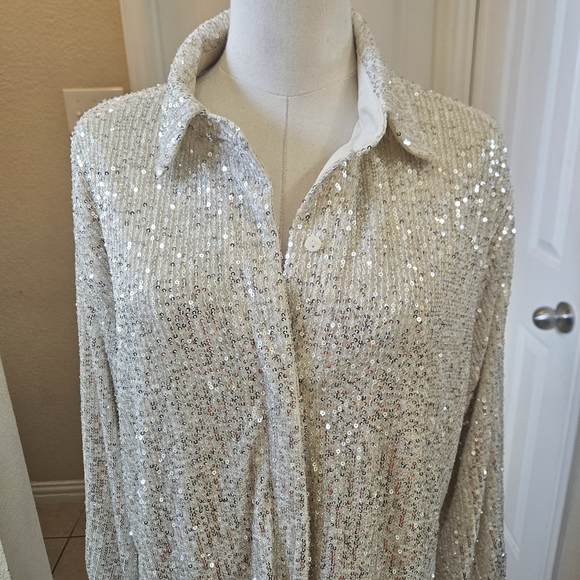 Main Strip Gold Sequin Oversized Button Up Shirt Size Small - Picture 4 of 8